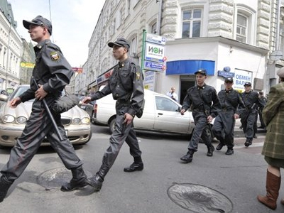 Τρεις νεκροί και έξι τραυματίες από πυρά Ρώσου αστυνομικού