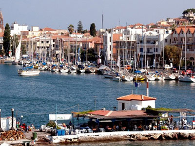 Ζήτησαν από τουρίστα τον Αριθμό Φορολογικού του Μητρώου