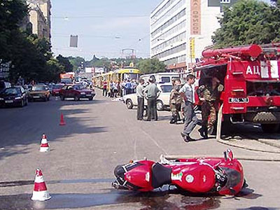 Προκάλεσε θανατηφόρο τροχαίο γιατί έβαφε τα νύχια της