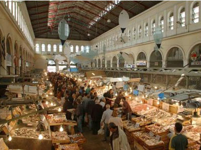 Άγνωστοι “άδειασαν” τις ταμειακές μηχανές της Βαρβακείου