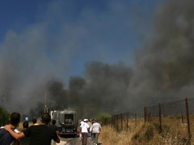 Σε εξέλιξη φωτιά στην Ελευσίνα