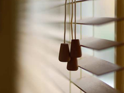 Πνίγηκε στο στόρι του δωματίου της