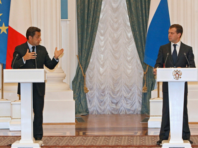 Η συμφωνία, ο Σαρκοζί και ο Πούτιν