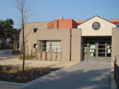 Εκκένωση σχολείου μετά από απειλητικές επιγραφές