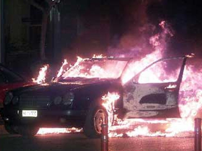 Εμπρησμός ΙΧ αυτοκινήτων στα Χανιά