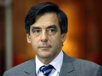 Στη Νιγηρία παρά την κλιμάκωση της βίας ο Γάλλος πρωθυπουργός