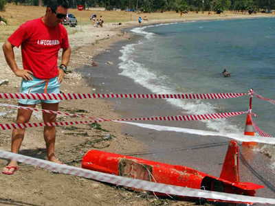 Περίεργο αντικείμενο στην παραλία Καραθώνας