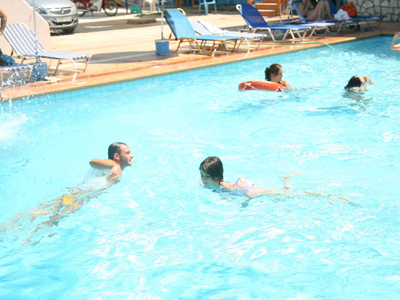 Εννιάχρονες πνίγηκαν στην πισίνα κατασκήνωσης