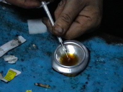 Έγινε “βαποράκι” για χάρη του γιου της