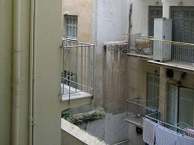 Διαρρήκτης έπεσε στο κενό και τραυματίστηκε