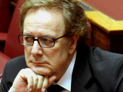 Ένας σεξολόγος κοντά στην… κομμουνίστρια βουλευτίνα