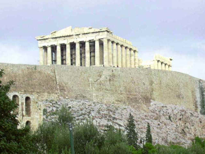 Επεισόδιο για τις “αλμυρές” τιμές στη σκιά της Ακρόπολης