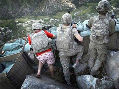 Στο «μέτωπο» με τα… εσώρουχα