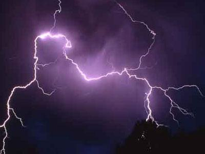 Κεραυνός τραυματίζει 17χρονο και σκοτώνει 80 πρόβατα