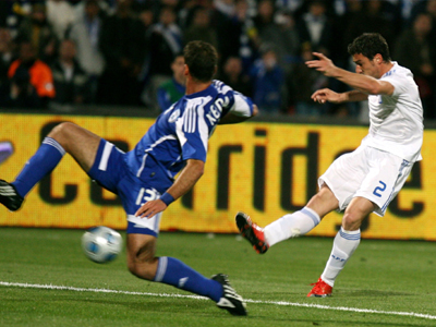 «Όρθια» στο Ισραήλ η Εθνική