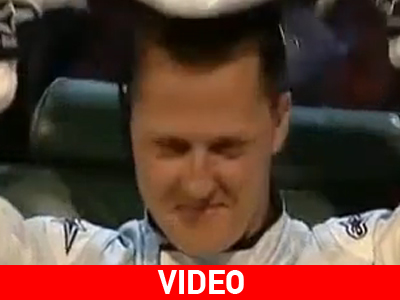 Ο Michael Schumacher πίσω από το κράνος του Stig