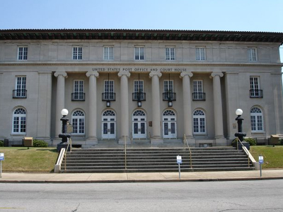 Πατέρας άφησε έγκυες τις κόρες του 19 φορές