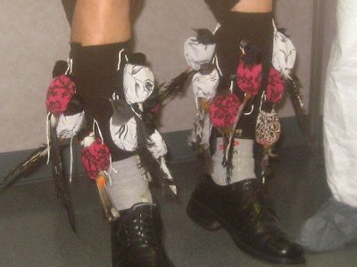 Μετέφερε πουλιά … στις κάλτσες του