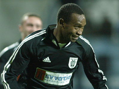 Στη ΦΙΦΑ ο ΠΑΟΚ για Σικαμπάλα