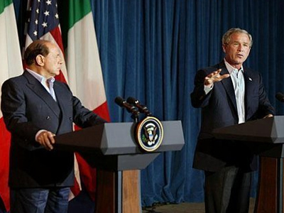 Η ηλικία ενώνει Μπερλουσκόνι – Μακ Κέιν