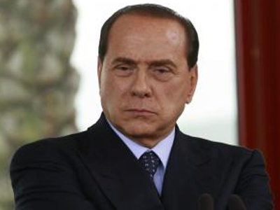 Η καλύτερη άμυνα είναι η επίθεση για τον Μπερλουσκόνι