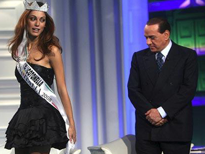 Ο Μπερλουσκόνι και η Μις Ιταλία