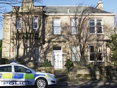 Αντίποινα σε τραπεζίτη που έλαβε σύνταξη «μαμούθ»