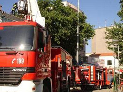 Φωτιά σε παράνομη χωματερή στον Ασπρόπυργο