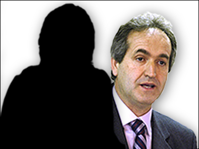 Καταδικάστηκε για μίζες και επέστρεψε στη θέση της