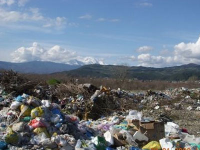 Οι βιομηχανικές περιοχές πρώτες στην παραγωγή σκουπιδιών