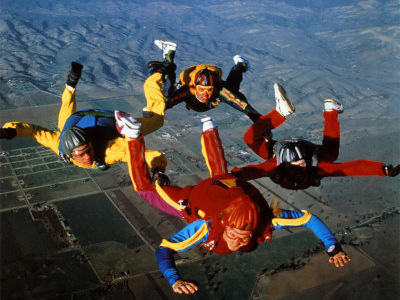 Ελεύθερη πτώση…με το ζόρι