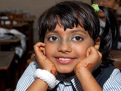 Προς πώληση… η μικρή πρωταγωνίστρια του Slumdog Millionaire