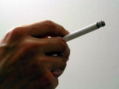 Το παθητικό κάπνισμα αυξάνει τον κίνδυνο εγκεφαλικού