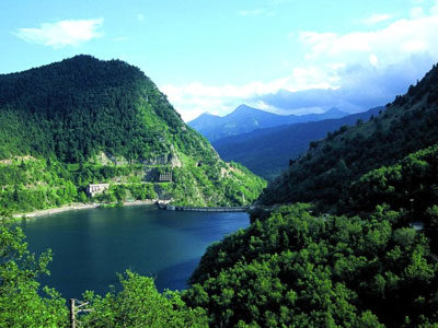 Εγκαινιάστηκε ο υδροηλεκτρικός σταθμός Σμοκόβου