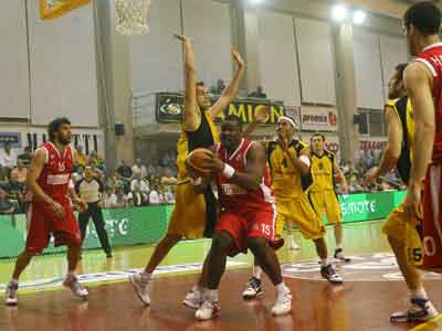 Δεύτερη νίκη ο Ολυμπιακός, 93-78 στο Μαρούσι