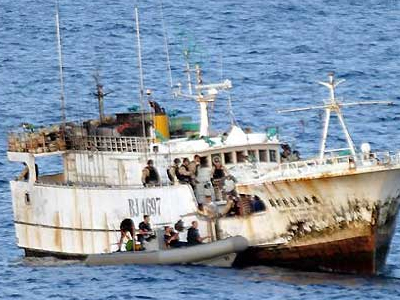 Χωρίς νερό και τροφή οι όμηροι των Σομαλών πειρατών