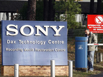 Εργαζόμενοι κράτησαν όμηρο το διευθυντή της Sony