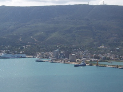 Κουβαλούσε στις αποσκευές του κοκαϊνη και χασίς