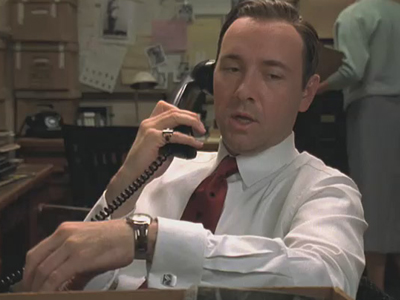 Τηλέφωνα διασήμων με 30 ευρώ