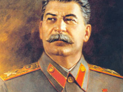 Και όμως ο Στάλιν ζει… και τους οδηγεί