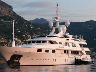 Στο «σφυρί» θαλαμηγός δισεκατομμυριούχου