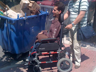 «Είμαι σκουπίδι ανακυκλώσιμο»