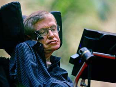 Σε κρίσιμη κατάσταση ο επιστήμονας Στίβεν Χόκινγκ