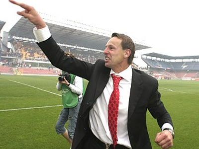 Συζητήσεις με Στράκα