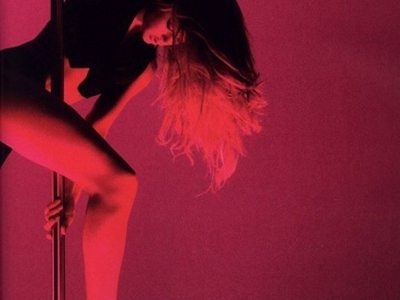 Έφοδος αστυνομικών σε γνωστό στριπτιζάδικο