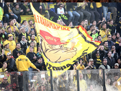 Νέα επίθεση του «Super 3» στον Λάμπρο Σκόρδα