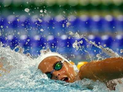 Γιαγιά διένυσε 26 χιλιόμετρα κολυμπώντας