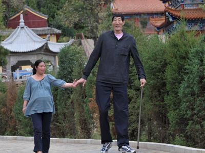 Μπαμπάς ο ψηλότερος άνδρας στον κόσμο