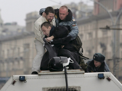 Συλλήψεις και επεισόδια σε αντικυβερνητική διαδήλωση στη Μόσχα