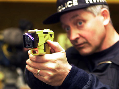 Προμηθεύουν την βρετανική αστυνομία με 10.000 τέιζερ